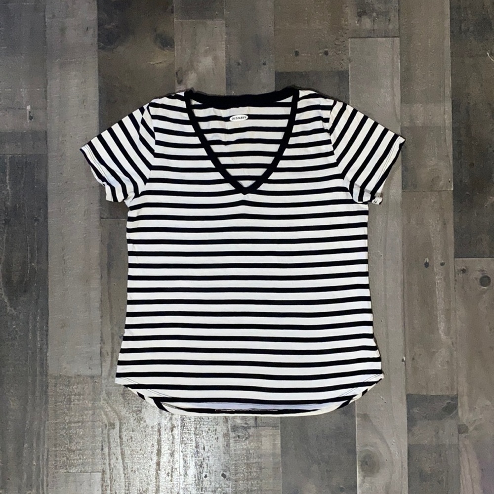 Old Navy black and white striped top!